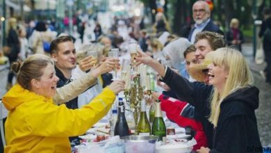 العشاء تحت السماء