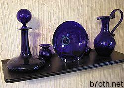 اثنين من الأمثلة على استخدام أكاسيد : الزجاج (ومعظمها SiO 2 </ sub>)، وصمت من جانب الزرقاء وبالإضافة إلى أكسيد الكوبالت