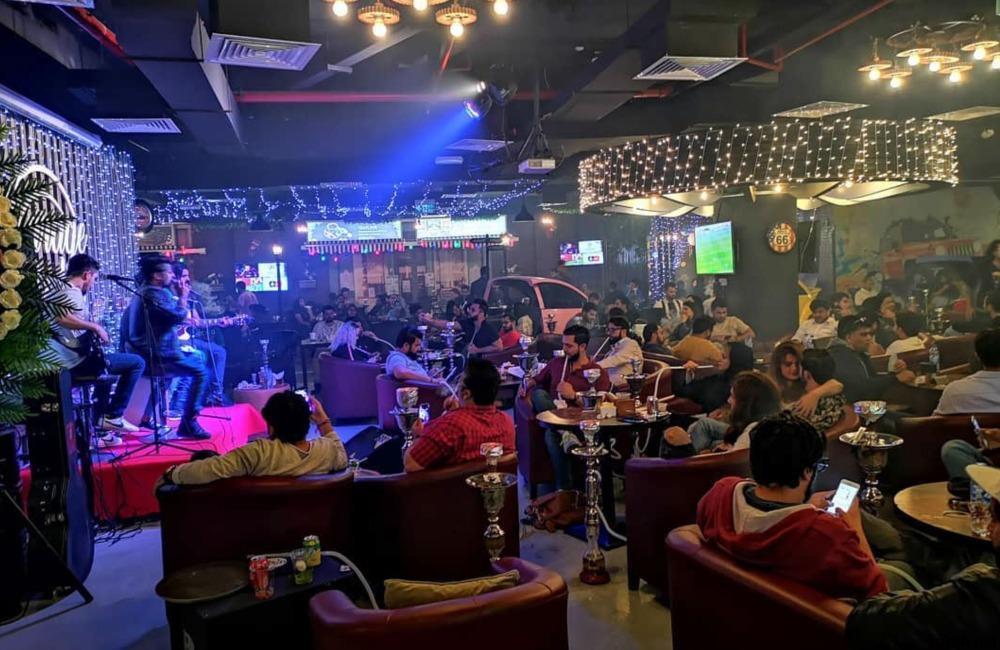 Dine Inside A Classic Car @Garage Cafe/Facebook