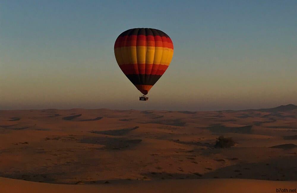 Hot Air Balloon Ride over Dubai Desert ©Maria Carolina Martins / Shutterstock.com