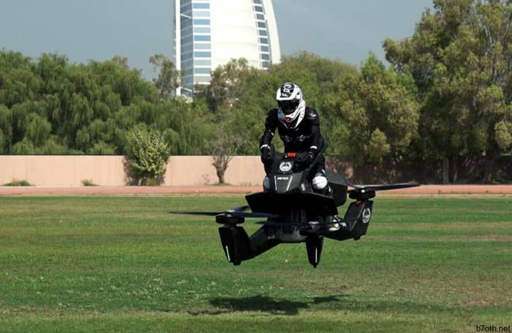 Policemen with Hoverbikes @Cnn / Pinterest.com