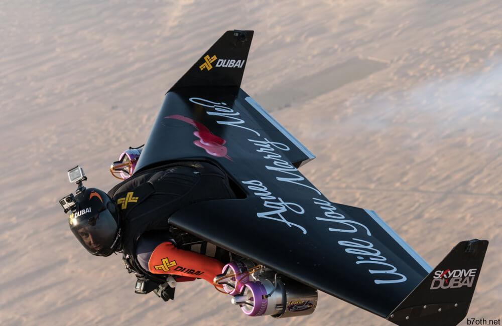 Skydive Dubai Flying Lessons @jetmandubai / Pinterest.com