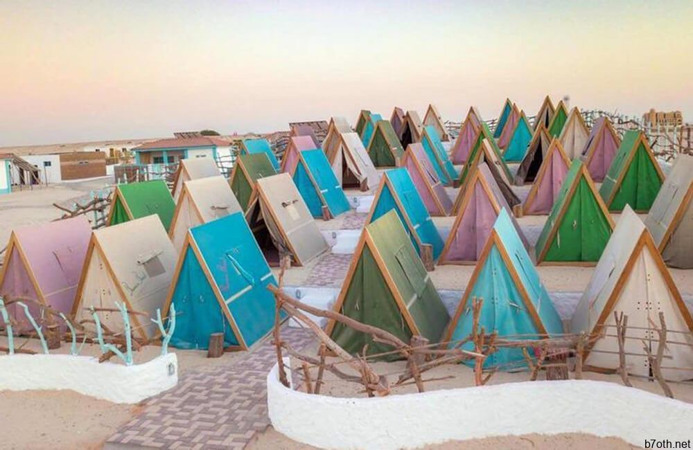 Sleep In A Colorful Tent On The Beach @skyestreetstudio / Pinterest.com