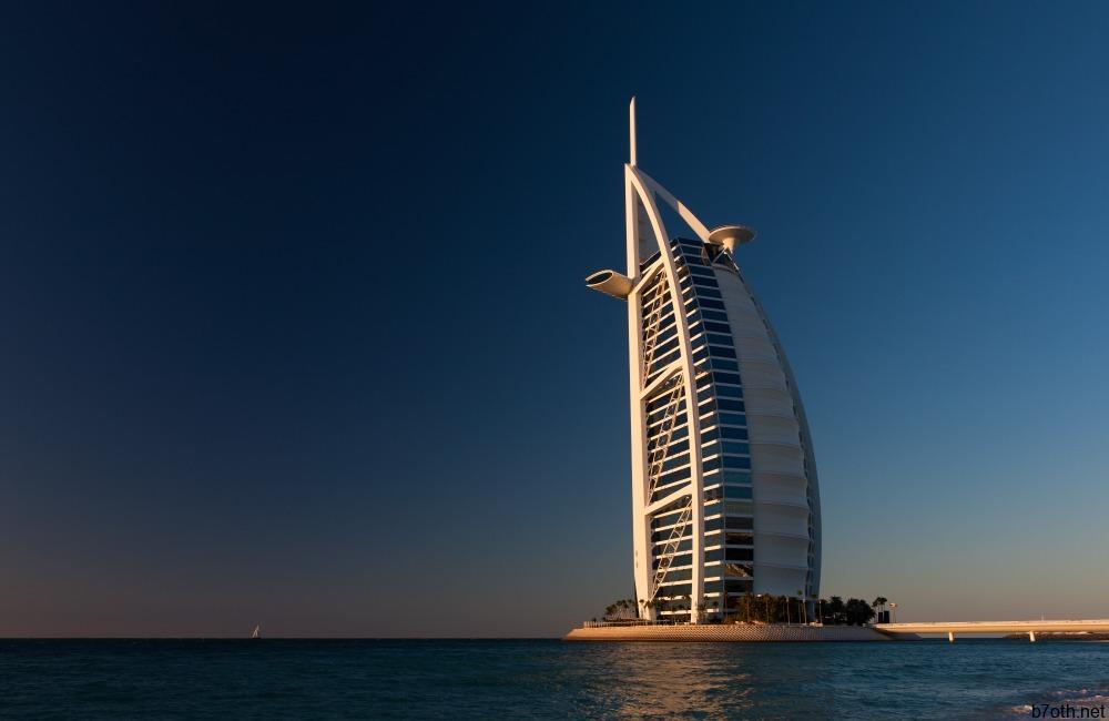 The World's First 7-Star Hotel ©wolffpower/Shutterstock.com