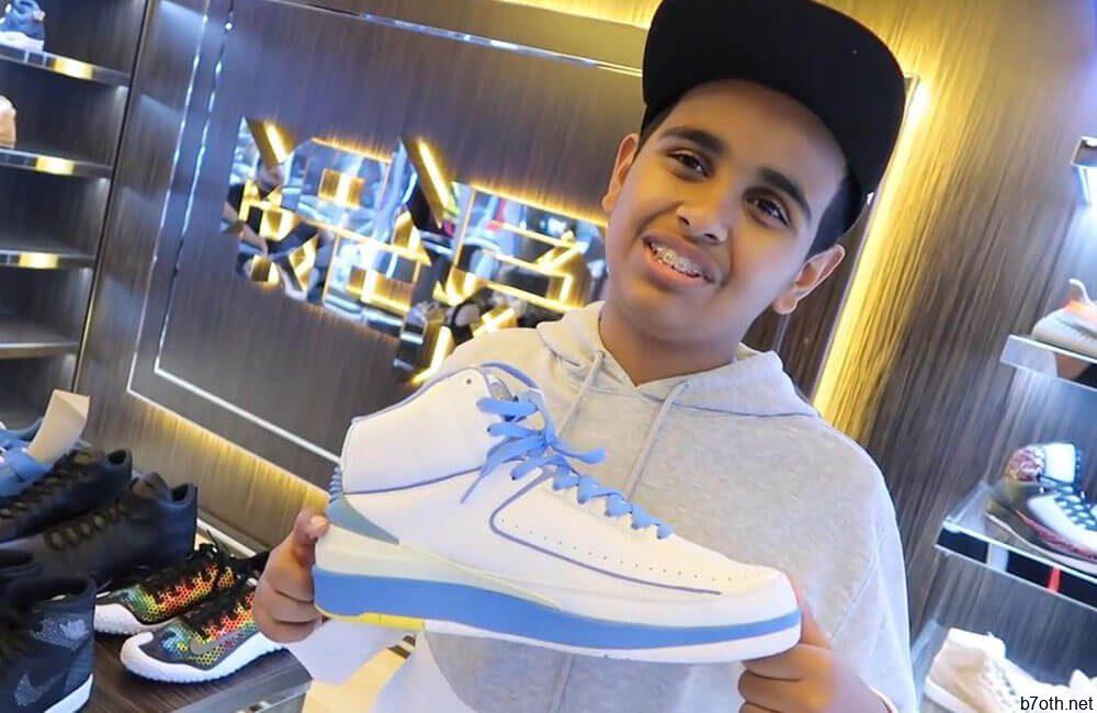 World's Largest Sneaker Collection @Money Kicks / Twitter.com